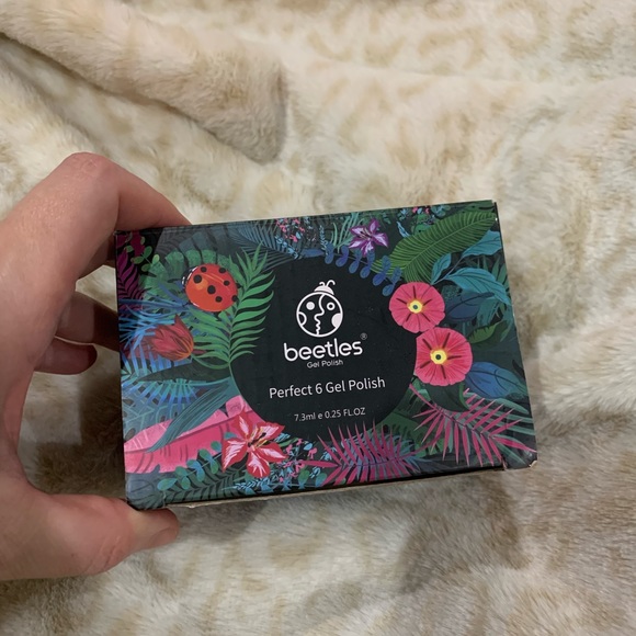 BRAND NEW GEL POLISH WITH BOX - Picture 2 of 6